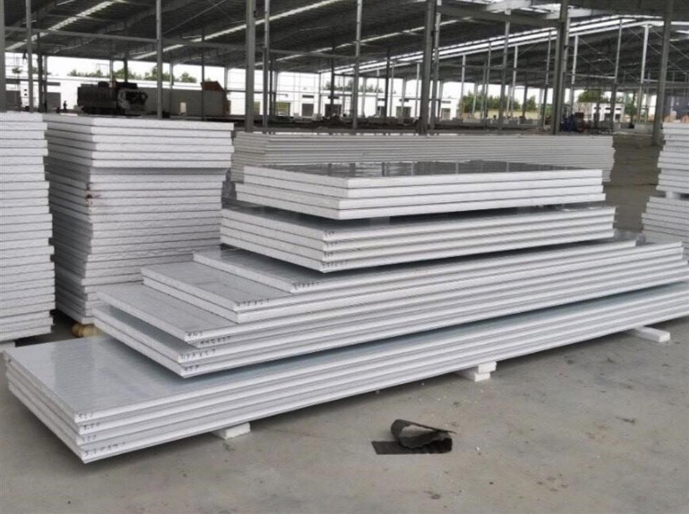 Trần nhôm lõi xốp còn hạn chế về khả năng chống cháy